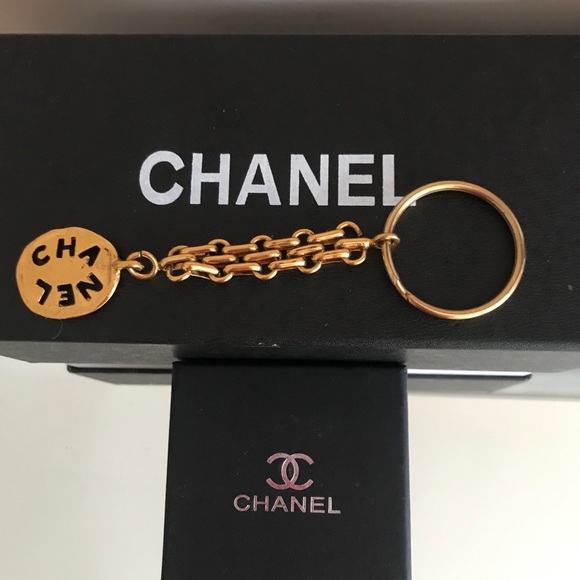 Authentic vintage Chanel keychain gold - Picture 9 of 13